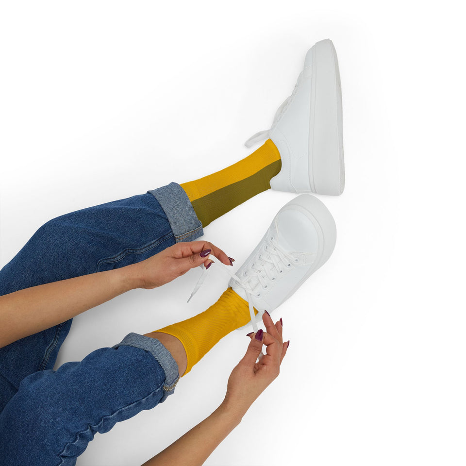 15CS  Colored Socks