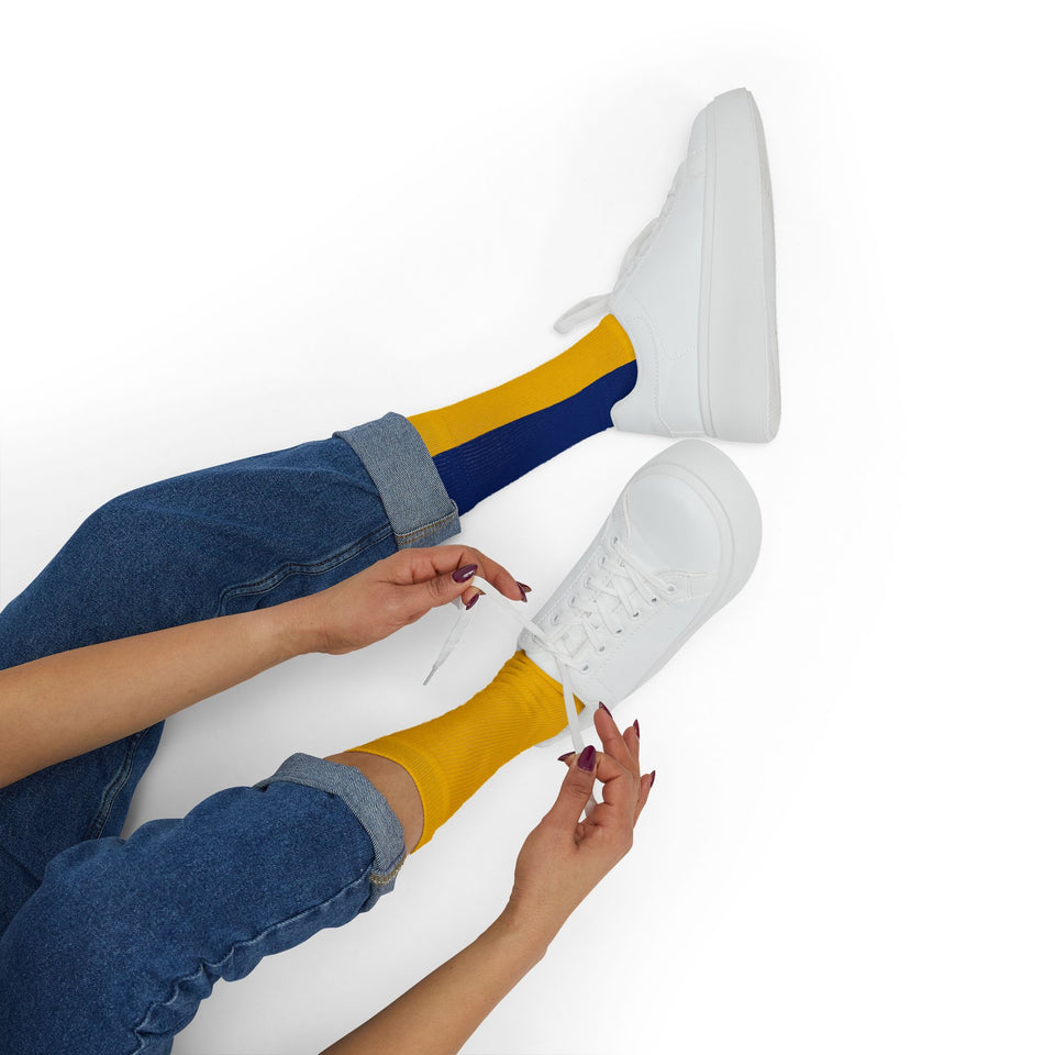 7CS  Colored Socks
